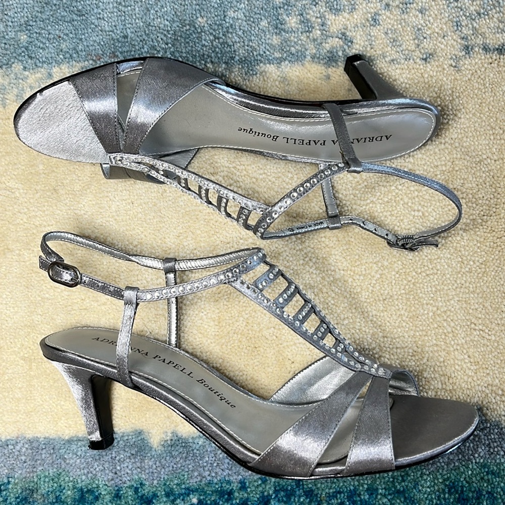 Adrianna Papell AMBER | open-toe heels in pewter size 6.5, w/ original box - Picture 6 of 13